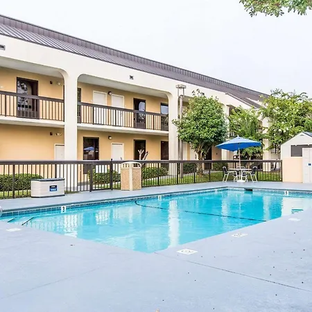 Quality Inn At The Mall - Valdosta-3