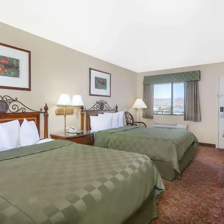 Days Inn By Wyndham Kingman East-2
