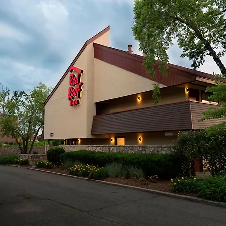 Red Roof Inn Rockford East - Casino District-3