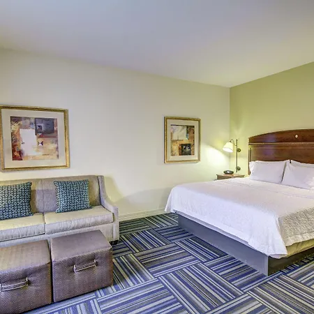 Hampton Inn And Suites Alexandria-2