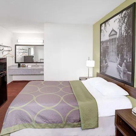 Super 8 By Wyndham Lafayette-3