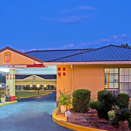 Super 8 By Wyndham Chipley-2