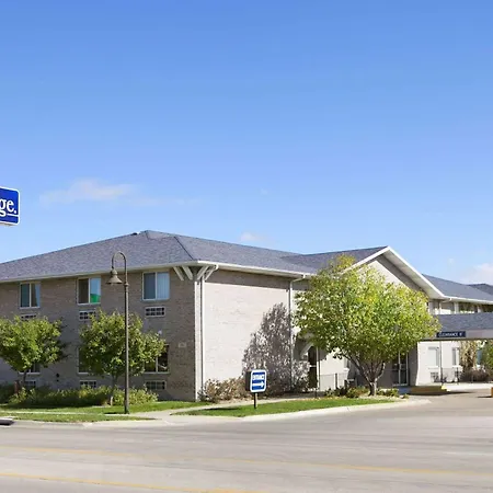 Travelodge By Wyndham Grand Island-2