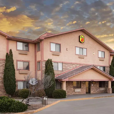 Super 8 By Wyndham Kingman-2