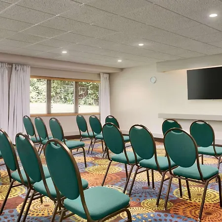 Country Inn & Suites By Radisson, Mishawaka, In-3