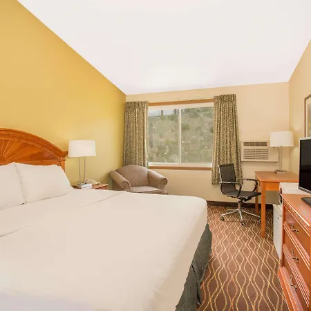 Days Inn By Wyndham Silverthorne-3