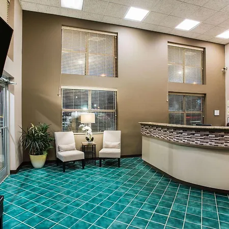Super 8 By Wyndham Sevierville Riverside-2