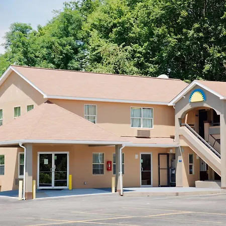 Days Inn By Wyndham Fairmont-3