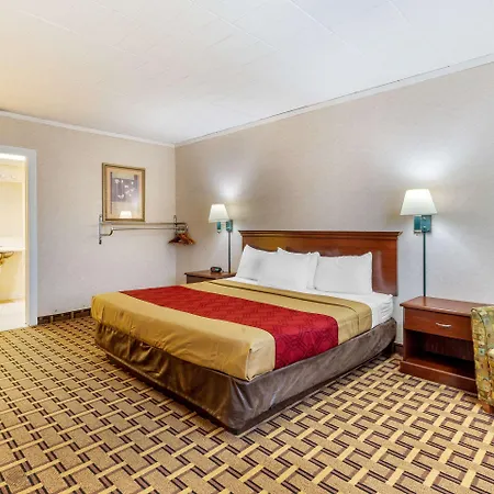 Rodeway Inn Mystic-2