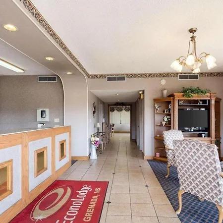 Econo Lodge Grenada-2