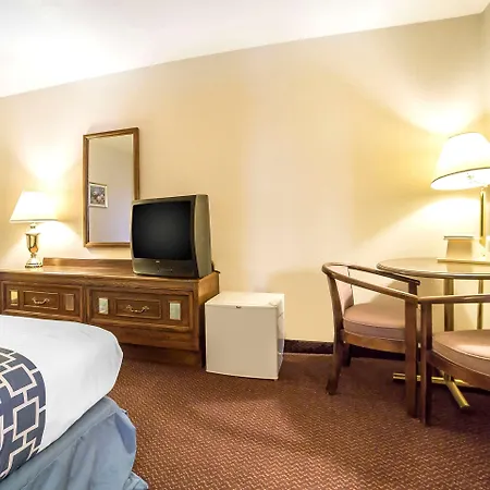 Econo Lodge Inn & Suites Sandy-2