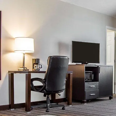 Quality Inn & Suites South Portland-2