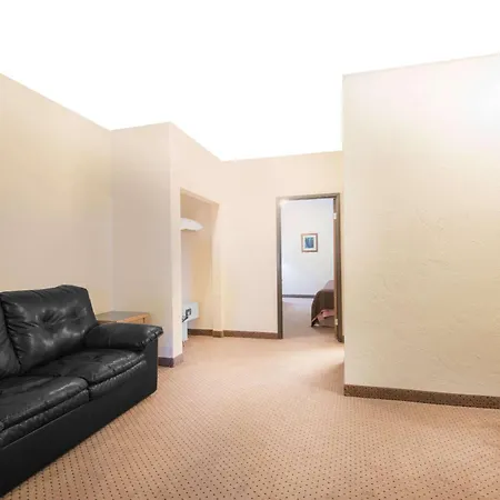 Baymont By Wyndham Spearfish-3