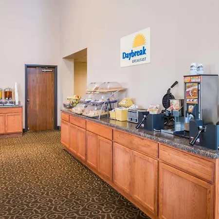 Days Inn By Wyndham Kirksville-3