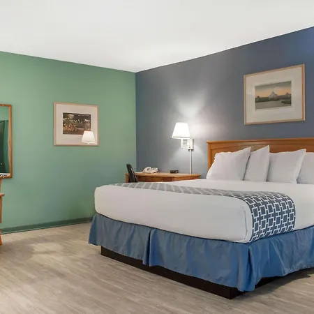 Econo Lodge Buffalo South-3