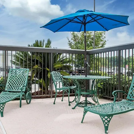 Hampton Inn Douglas-2