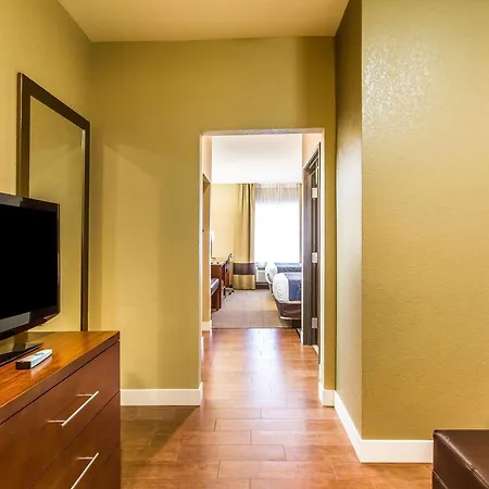 Comfort Suites Mattoon East-3