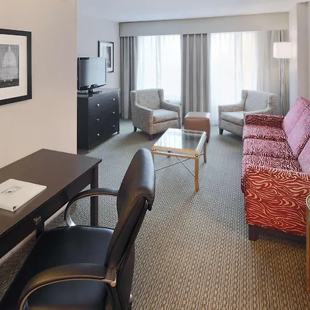 Hampton Inn & Suites Arlington Crystal City Dca-3