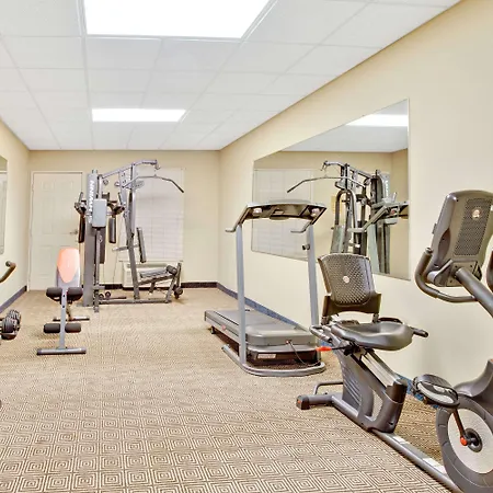 Days Inn & Suites By Wyndham Stockbridge Atlanta-2