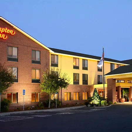 Hampton Inn Medford-2