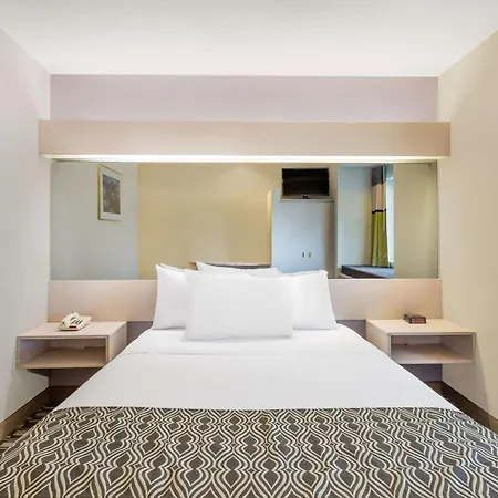 Microtel Inn & Suites By Wyndham-3