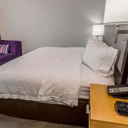 Hampton Inn & Suites Dublin-3