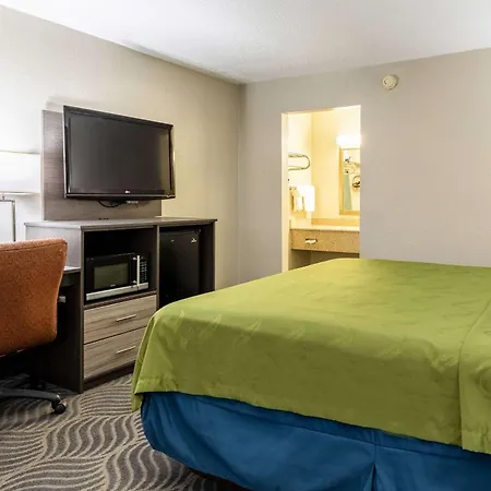 Quality Inn Newport-3