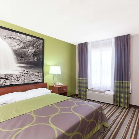 Super 8 By Wyndham Clarksville Northeast-3