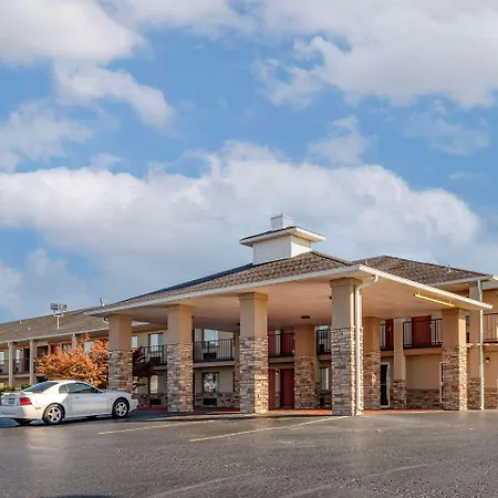 Quality Inn Russellville I-40-2