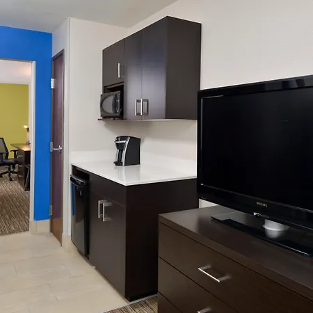 Holiday Inn Express & Suites Pueblo By Ihg-2