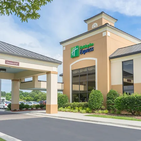 Clarion Pointe New Bern-3