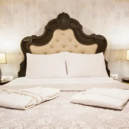 Plaza Marchi Old Town - MAG Quaint&Elegant Boutique Hotels-2