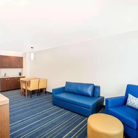 Days Inn & Suites By Wyndham Kearney Ne-2