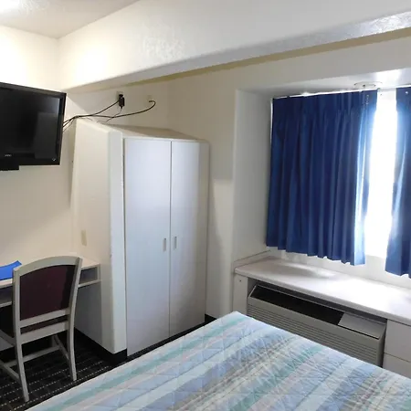 Travelodge By Wyndham Chadron-2