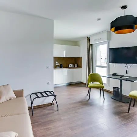 All Suites Appart Hôtel Massy Palaiseau-3