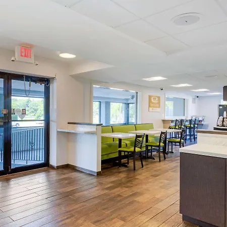 Econo Lodge Hicksville - Long Island-3