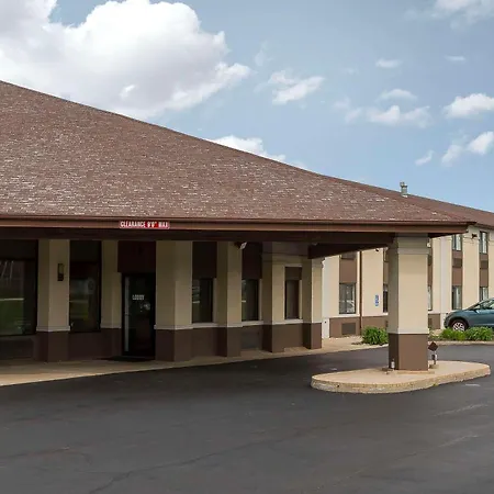 Quality Inn Sycamore - Dekalb-3