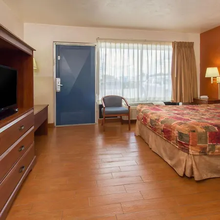 Knights Inn Arcadia-2