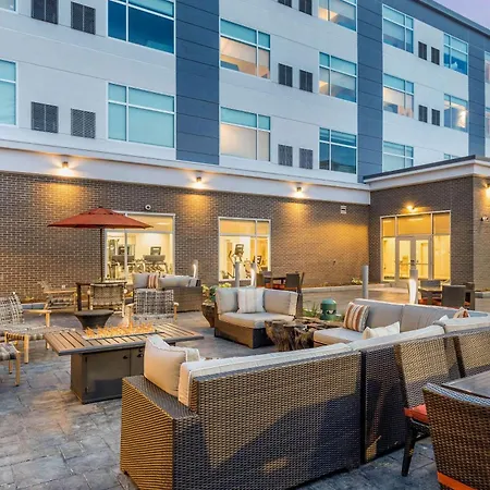 Cambria Hotel Milwaukee Downtown-3