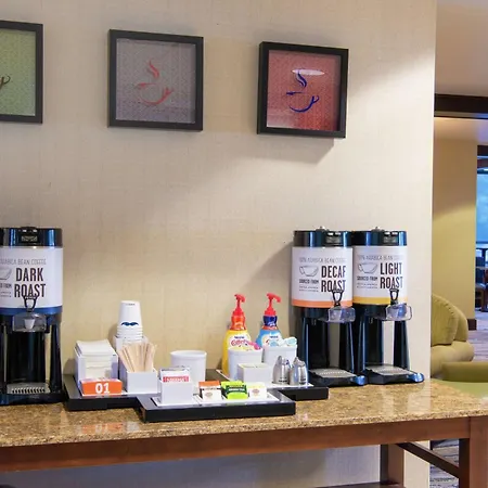 Hampton Inn Erie-South-3