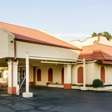 Quality Inn-3