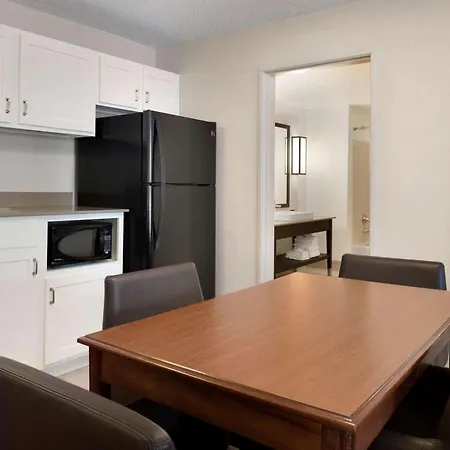 Country Inn & Suites By Radisson, Houghton, Mi-2