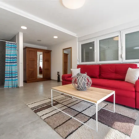 Aparthotel Plat-2