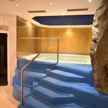 Hotel Alexandra-3