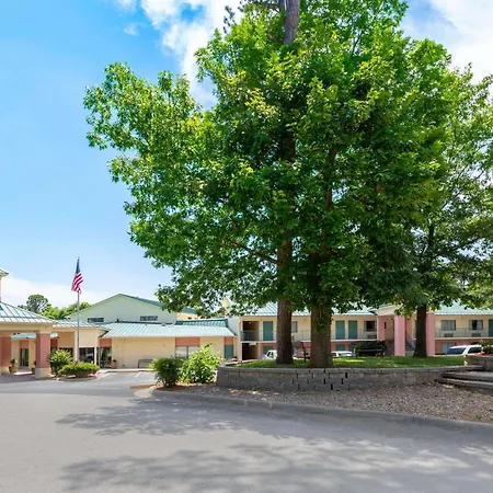 Super 8 By Wyndham Eureka Springs-3