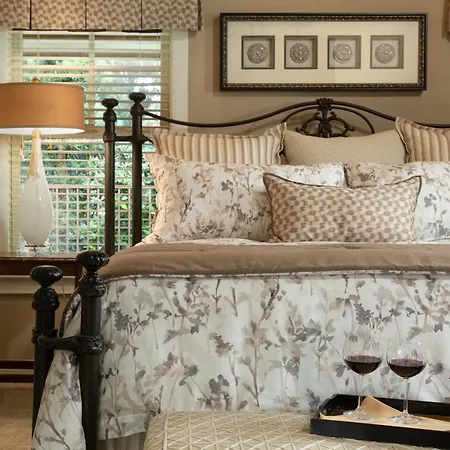 Inn On Lake Granbury A Boutique Hotel-2
