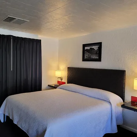Rocket Motel-2