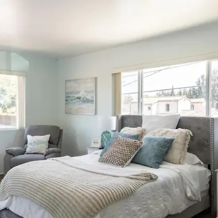 Coastal Rooftop Retreat-2