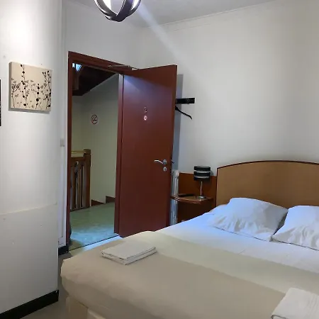 hôtel mondial-3
