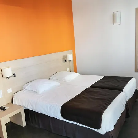 Esatitude Hotel-2
